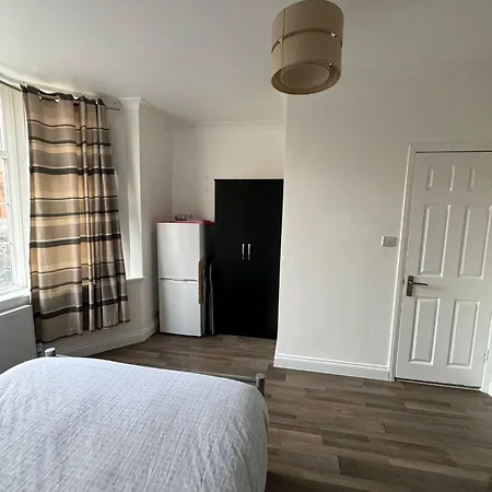 Oxborne Rooms Uk - Gardner Лондон Экстерьер фото