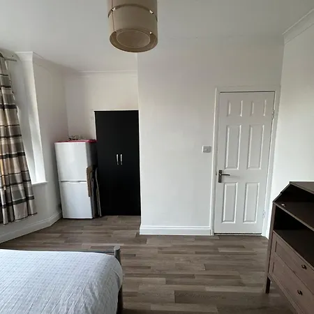 Oxborne Rooms Uk - Gardner Лондон Экстерьер фото