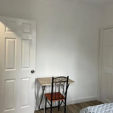 Oxborne Rooms Uk - Gardner Лондон Экстерьер фото