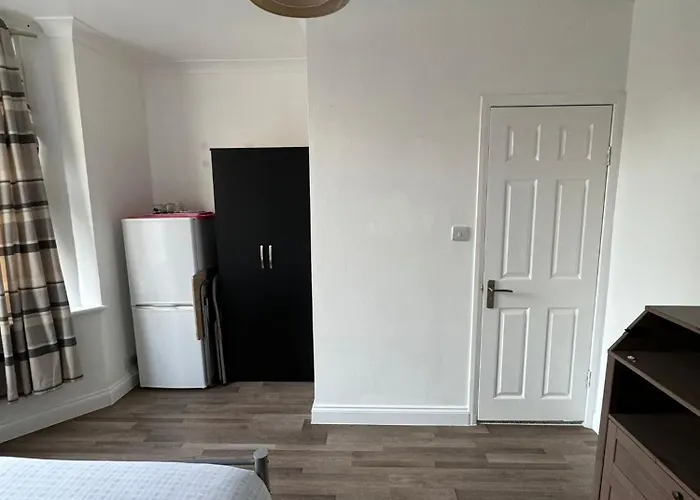Oxborne Rooms Uk - Gardner